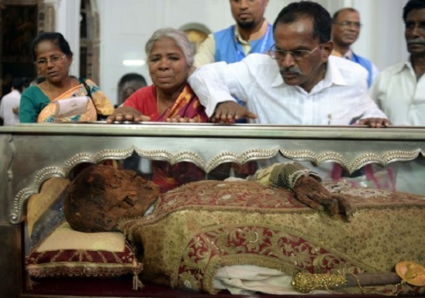 The immortal corpse of St. Francis Xavier, Goa