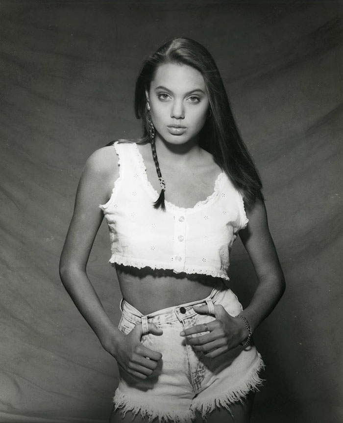 28 Stunning Photos Of Angelina Jolie From Her First Photo Shoot When She Was Just 15 Years Old