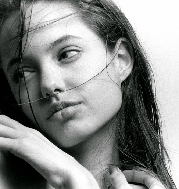 15-year-old-young-angelina-jolie-21