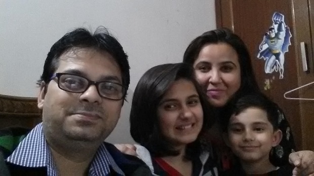 suhani-bhatnagar-family