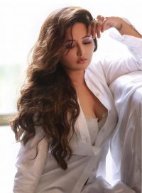 Photos Of Rashami Desai One Of The Most Gorgeous Tv Actress