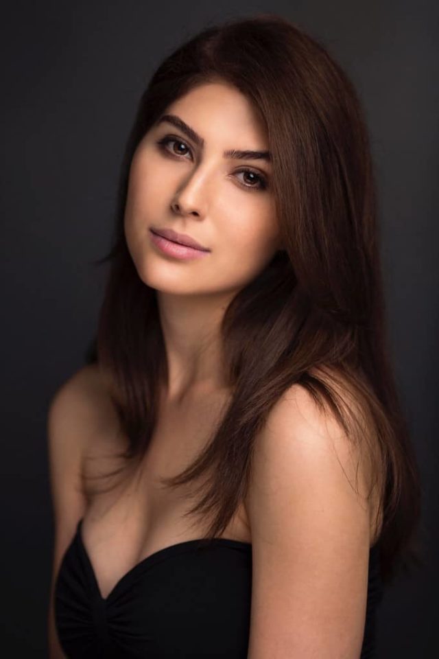 27 Photos Of Elnaaz Norouzi The Gorgeous Iranian Beauty