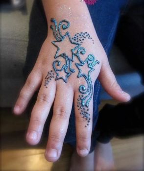 25 Mehndi Designs For Kids That Are Simple Yet Attractive