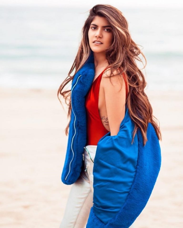 Ananya birla meant to be. Ананья Бирла. Ananya Birla певица. Ananya Birla и ниджа Бирла. Бирла Доркич.