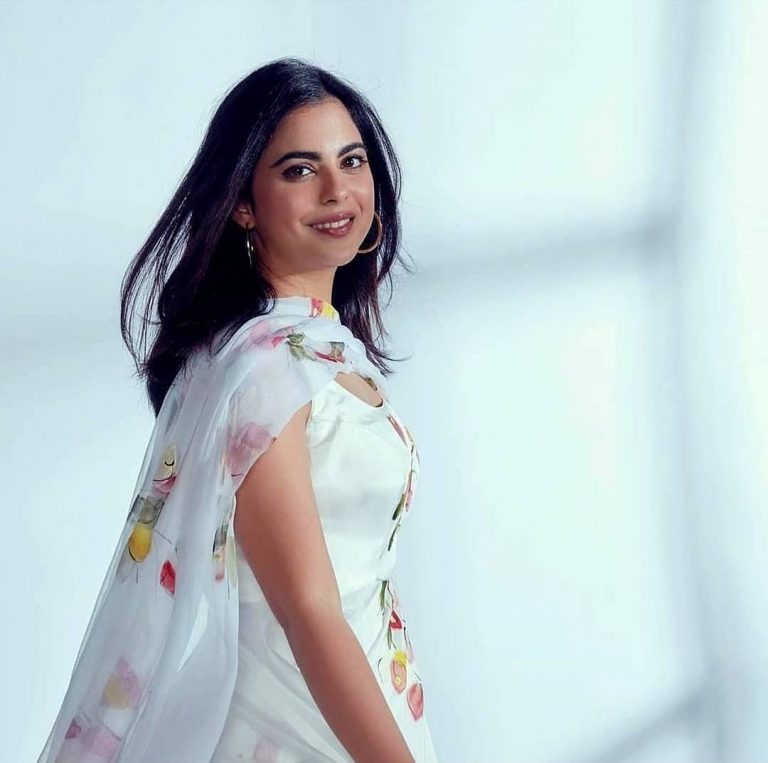 19 Rare And Unseen Photos Of Isha Ambani, Daughter Of Billionaire ...