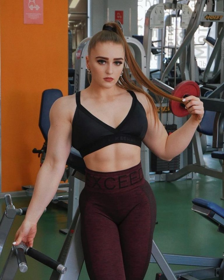 Meet Julia Vins The Cute Russian Bodybuilder Who Has Proved To Be Sexy While Being Strong