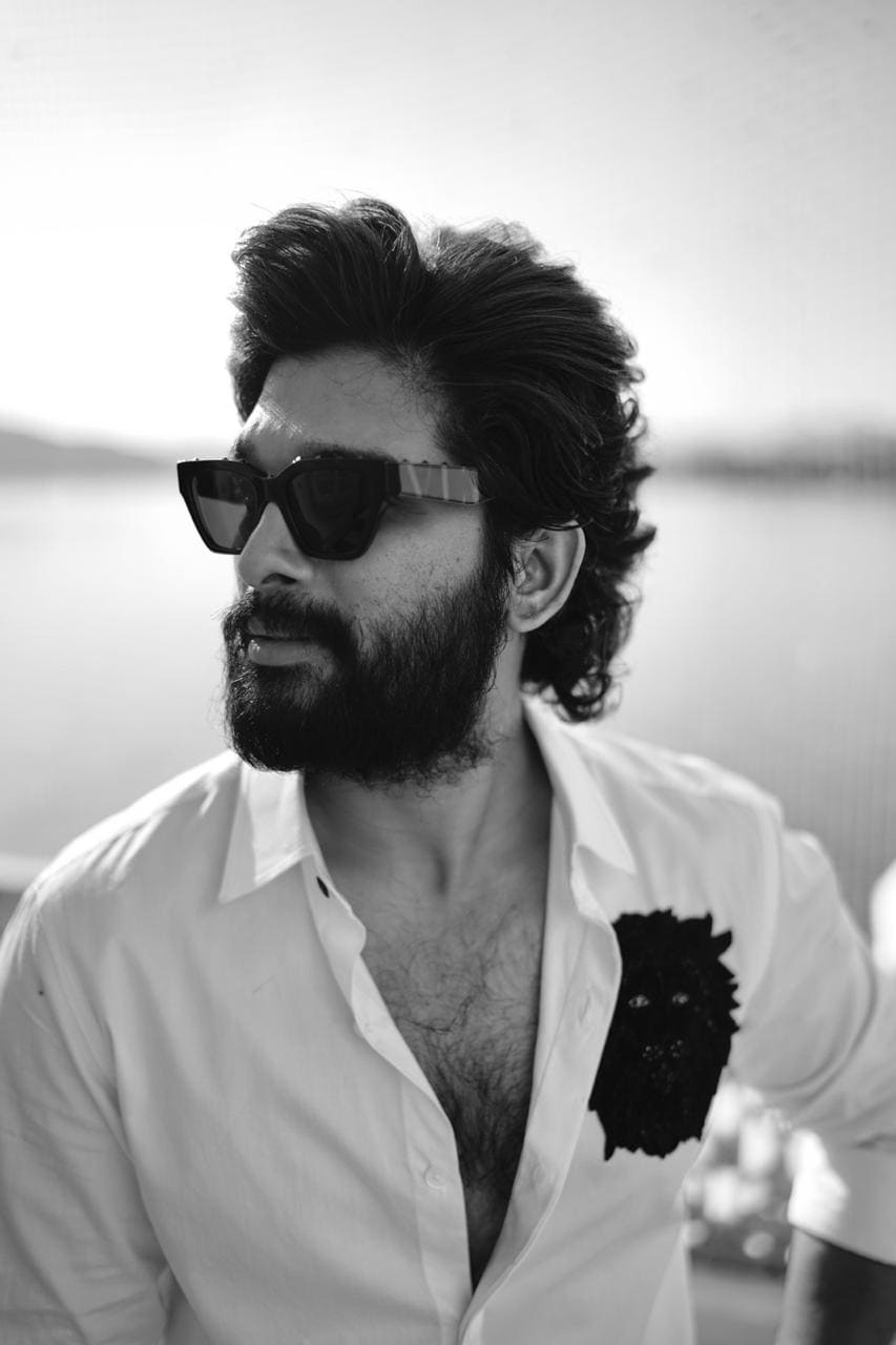 As COVID-19 lockdown gets lifted in Hyderabad, RRR actor Ram Charan flaunts  fresh hairstyle in new pic