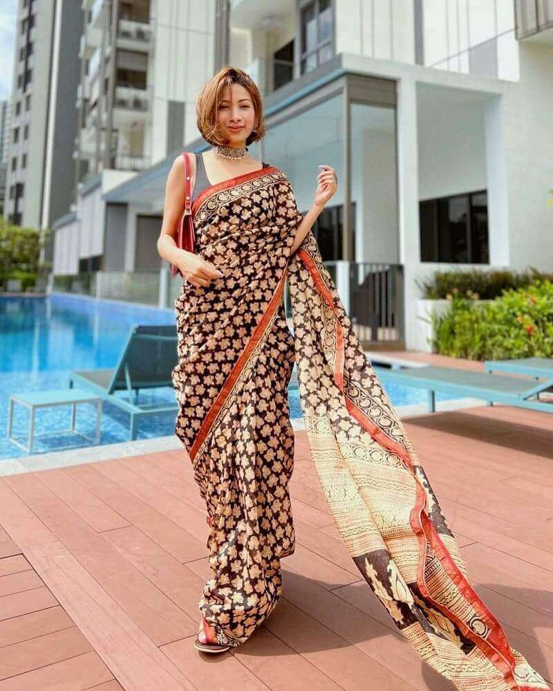 half saree poses at home