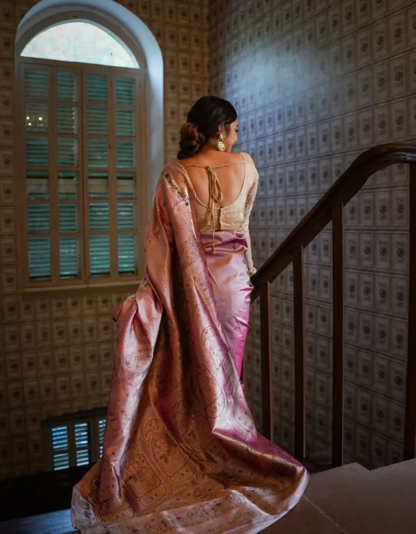 Indian Traditional Beautiful Young Girl Saree Stock Photo 1393196501 |  Shutterstock
