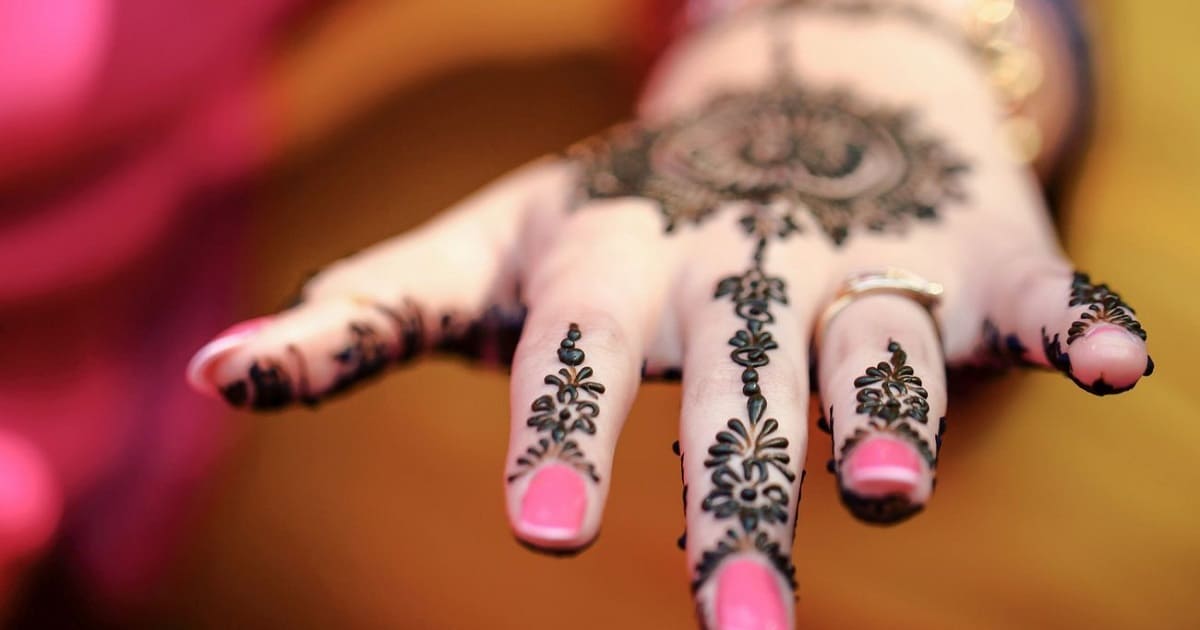 mehandi designs: Henna Hurdles: How Mehndi is troubling newly-wed couples  in Bengal - The Economic Times