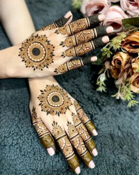 31 Circle Mehndi Design That You Will Absolutely LOVE