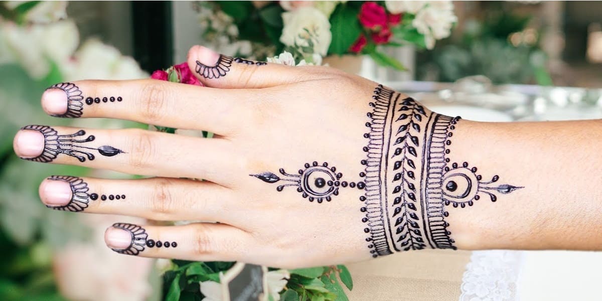 apply bracelet mehendi design for back hand * easy henna tutorial # party  henna tutorial || latest mehendi design *craftcare - video Dailymotion