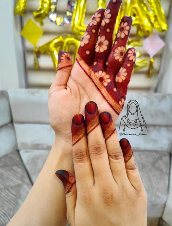 finger henna design